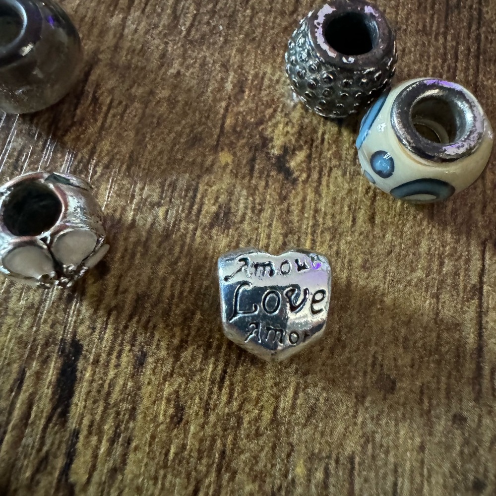 Bracelet with charms - Picture 12 of 14